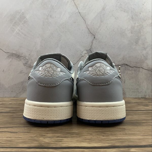 【入手困難】 ナイキ ディオール スニーカー コピー AIR JORDAN AJ1 20071401