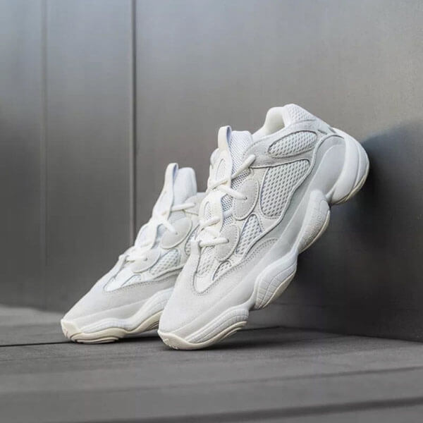 入手困難激レア!Yeezy Boost 500 Bone White イージーブースト1106a8