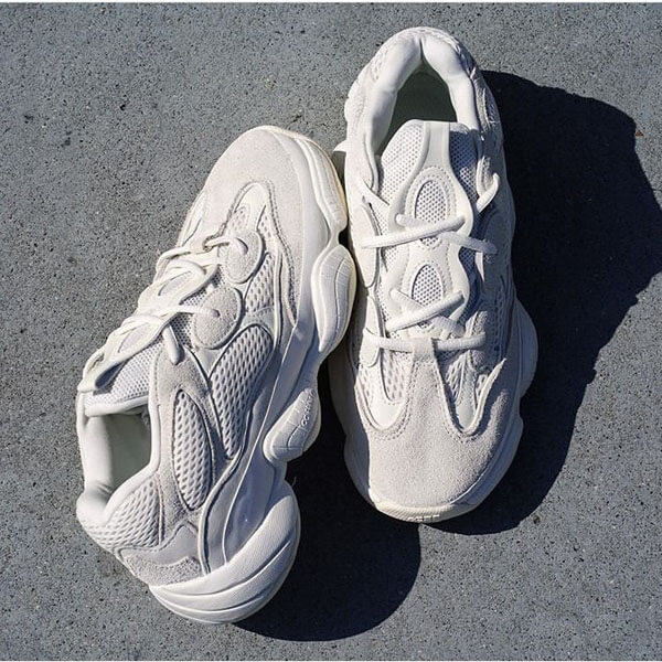 入手困難激レア!Yeezy Boost 500 Bone White イージーブースト1106a8