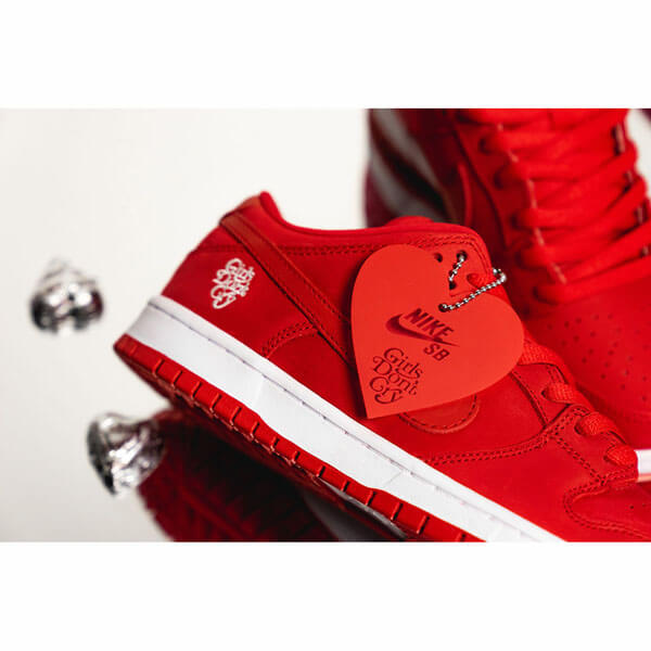 ガールズドントクライ コピー◆ ナイキ×GDC SB Dunk Low Very Girls Dont Cry