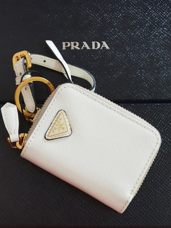 プラダスーパーコピー レザーコインケース♪キーホルダー・チャーム♪ホワイト 1TL085
