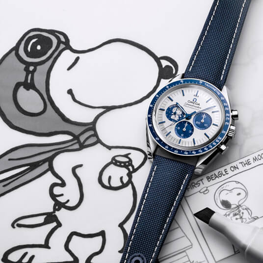 ブランド コピー 優良店 オメガ スヌーピー 買えない 2022 スピードマスター “シルバー スヌーピー アワード” 50周年記念 310.32.42.50.02.001