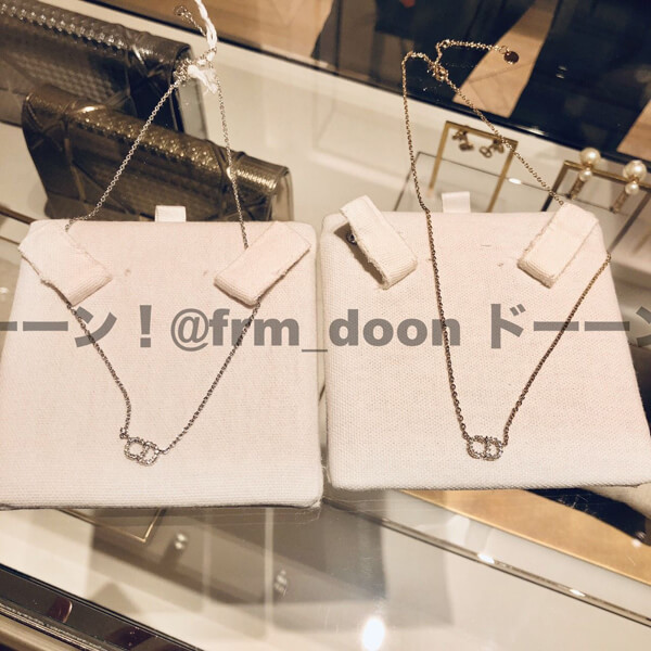 加藤乃愛 芸能人愛用 ディオール clair d lune ネックレス 偽物 CDクリスタル ロゴ ネックレス N0717CDLCY_D102