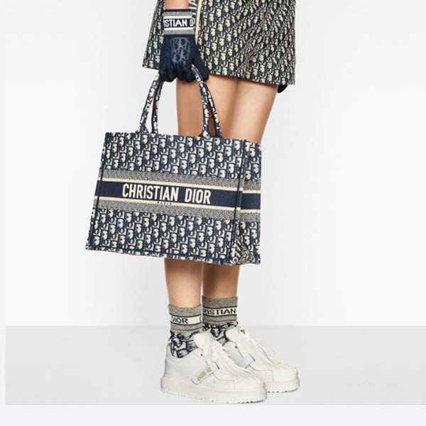 大人気!注目度抜群!新作 ディオール 付録 コピー ブックトート 36.5cm M1296ZRIW_M928【売上額TOP10】