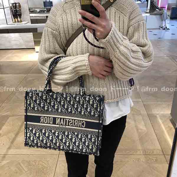 大人気!注目度抜群!新作 ディオール 付録 コピー ブックトート 36.5cm M1296ZRIW_M928【売上額TOP10】