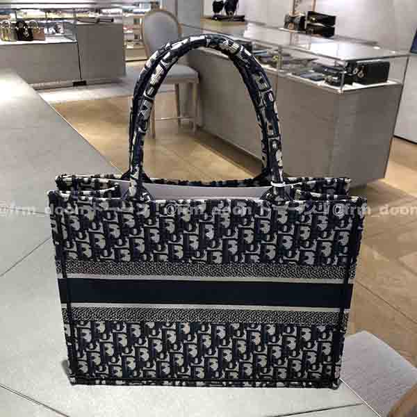 大人気!注目度抜群!新作 ディオール 付録 コピー ブックトート 36.5cm M1296ZRIW_M928【売上額TOP10】
