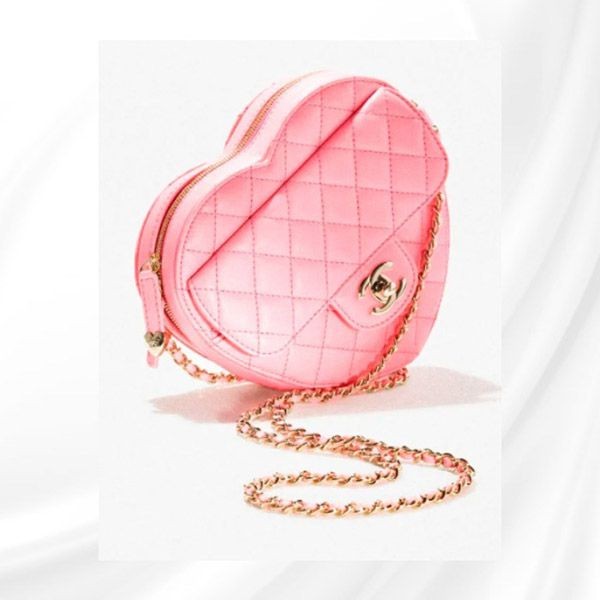 大人気★【シャネル】 22SS♡ハート ショルダーバッグ 偽物 ラージ AS3191 B07958 10601