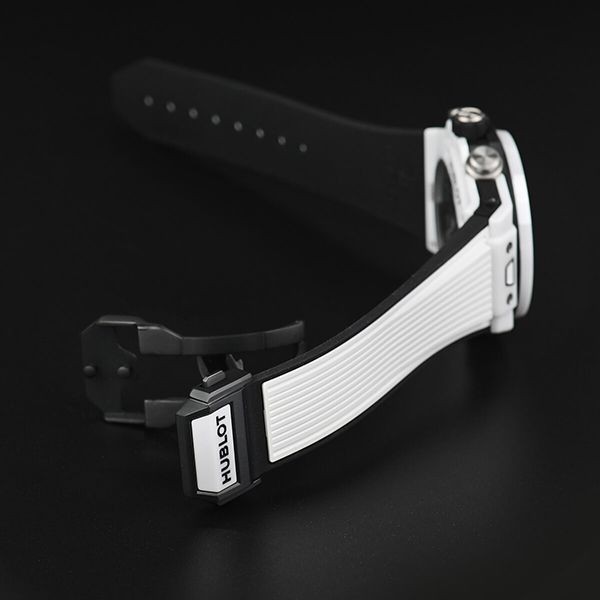 ウブロ ビッグバン ウニコ ホワイトセラミック 偽物 441.HX.1171.RX