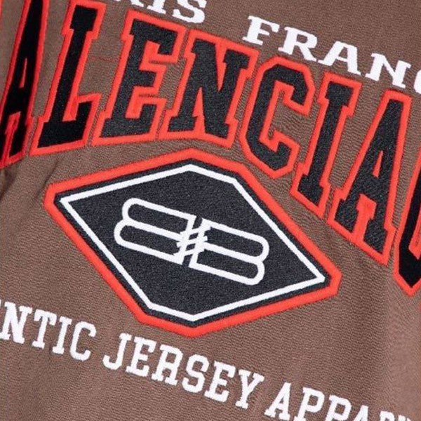 【セールで奇跡の入荷!】バレンシアガ ロゴTシャツ コピー♦おすすめ!