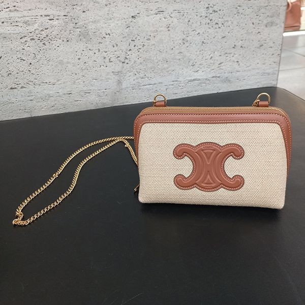 先取り!セリーヌ チェーンクラッチ ミニショルダーバッグ 偽物 10E382DTL.02NT