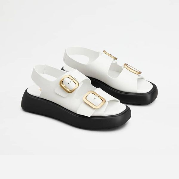 早い者勝ち♪トッズ レザー メタル バックル サンダル 偽物 4色 XXW11K0FH50N6MC606