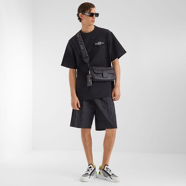 【限定大特価!】フェンディ×Marc Jacobs コットンジャージーTシャツ 偽物 2色 FY1240AOFNF0QA1