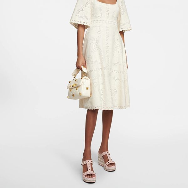 ◆ヴァレンティノ◆ロックスタッズ 偽物レザー ウェッジ サンダル vltn882