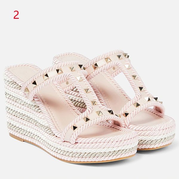 ◆ヴァレンティノ◆ロックスタッズ 偽物レザー ウェッジ サンダル vltn882