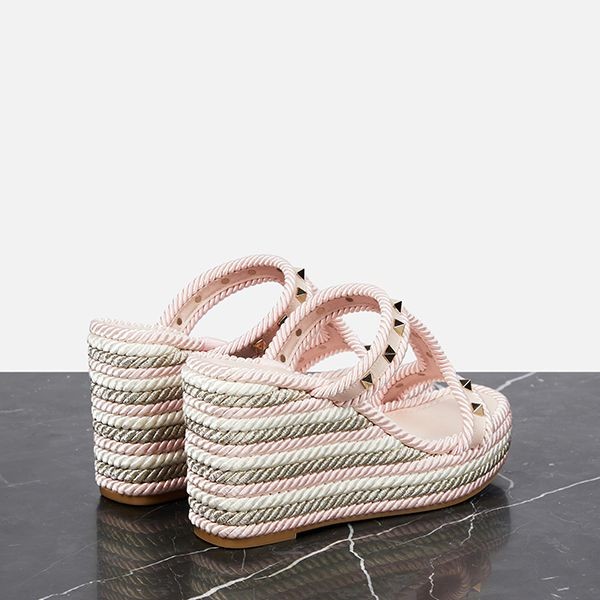 ◆ヴァレンティノ◆ロックスタッズ 偽物レザー ウェッジ サンダル vltn882