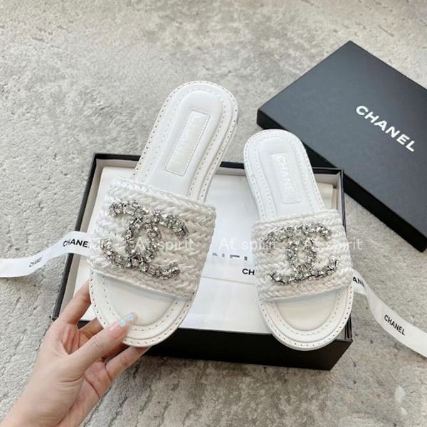 ★日本!!人気!CCマークが輝く【シャネル】サンダル 偽物
