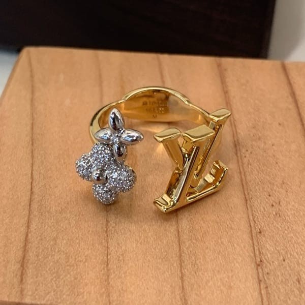 ルイヴィトン リング 偽物 LV グラム 指輪 ゴールド M1093M