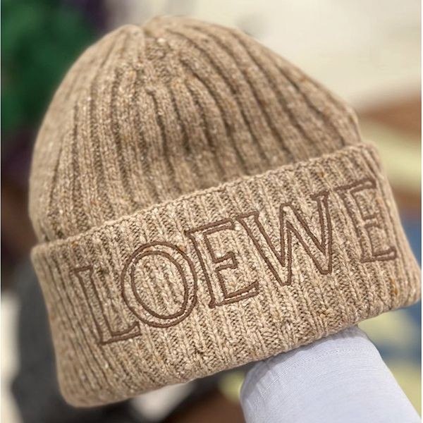 ロエベ ロゴ入りニット帽 コピー F811487X28