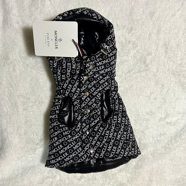 【VIPセールで入荷！】モンクレール ポルド ドッグ クチュール コピー愛犬用リバーシブルロゴコートH209O3G