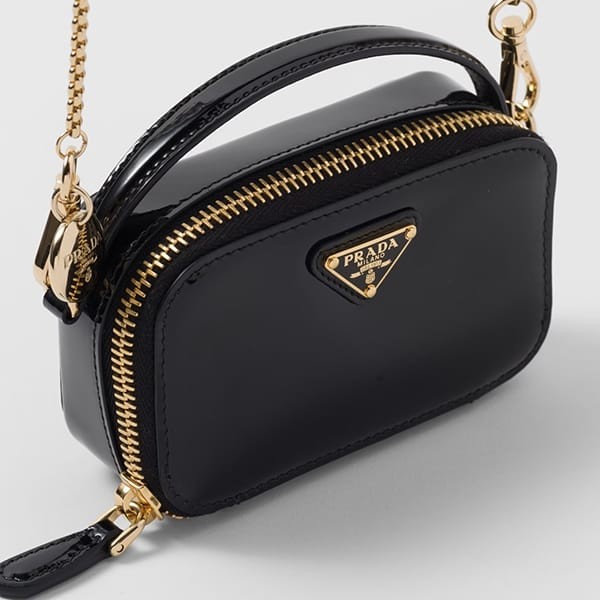 関税なしプラダ コピー パテントレザー チェーンストラップ ミニポーチ 3色 1NR025_069_F0E06