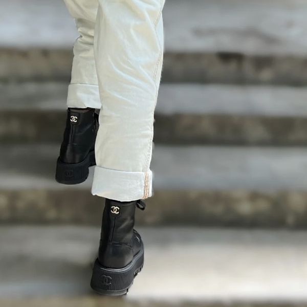 セール新作《厚底》シャネル ショート ブーツ 偽物 cc11118