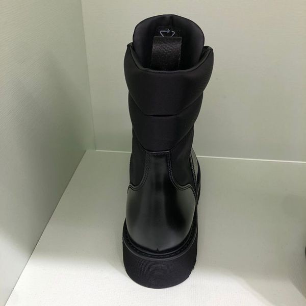 セール新作《厚底》シャネル ショート ブーツ 偽物 cc11118