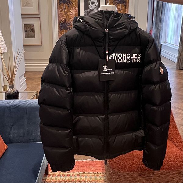 トレンド感たっぷりモンクレールコピー【ISORNO GRENOBLE】数限定ダウンジャケットmc12223