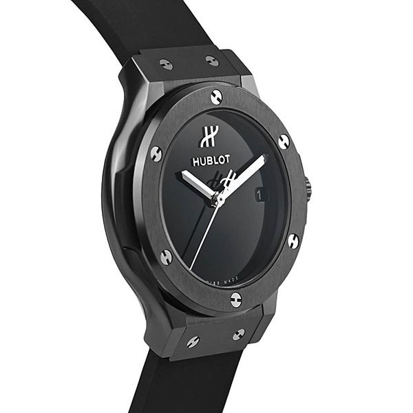 ウブロ 偽物 クラシック・フュージョン オリジナルブラックマジック 565.CX.1270.RX.MDM