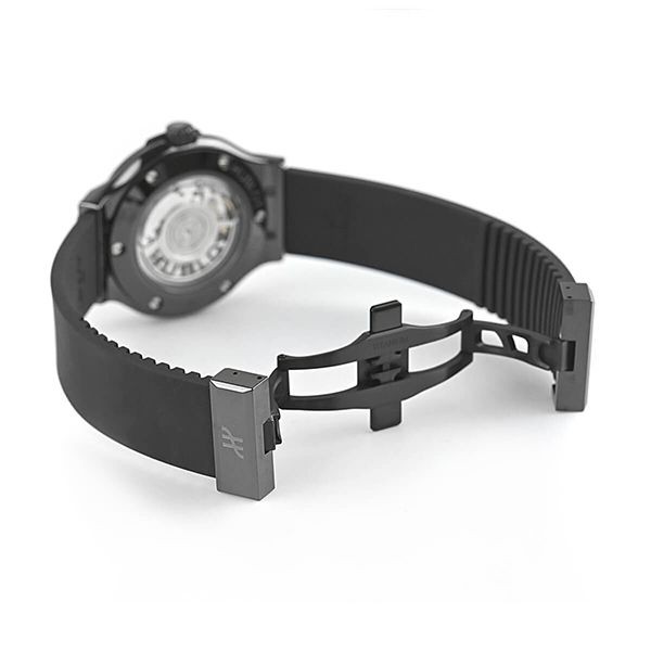 ウブロ 偽物 クラシック・フュージョン オリジナルブラックマジック 565.CX.1270.RX.MDM