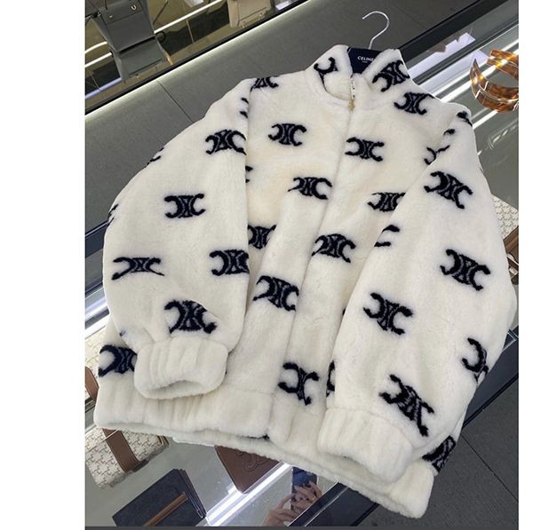 【追跡付き発送で安心】セリーヌトリオンフブルゾン スーパーコピーce01112