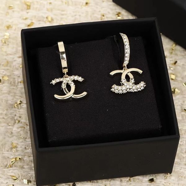 シンプルで可愛い シャネル フープ ピアス 偽物 AB9453 B09560 NL010