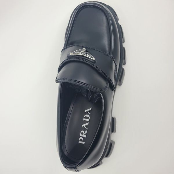 【VIPセールで入荷！】プラダ モノリス ブラッシュドレザー ローファー 2DE129 B4L F0002