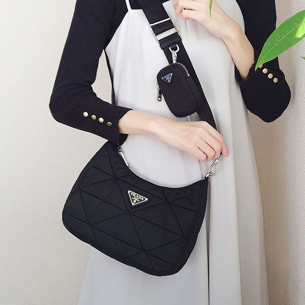 プラダ ショルダーバッグ 偽物 レディース 1BC151 RDJN F0002