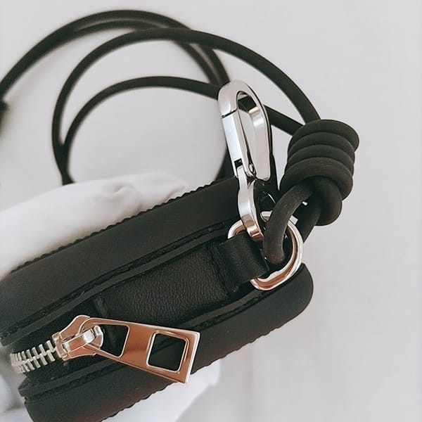 ロエベ モールド コインケース ダイヤモンドラバー 偽物 C987R27X01