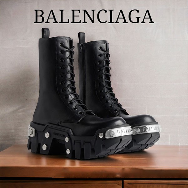 バレンシアガ BULLDOZER 偽物 レースアップブーツ 672502WBCQ11081