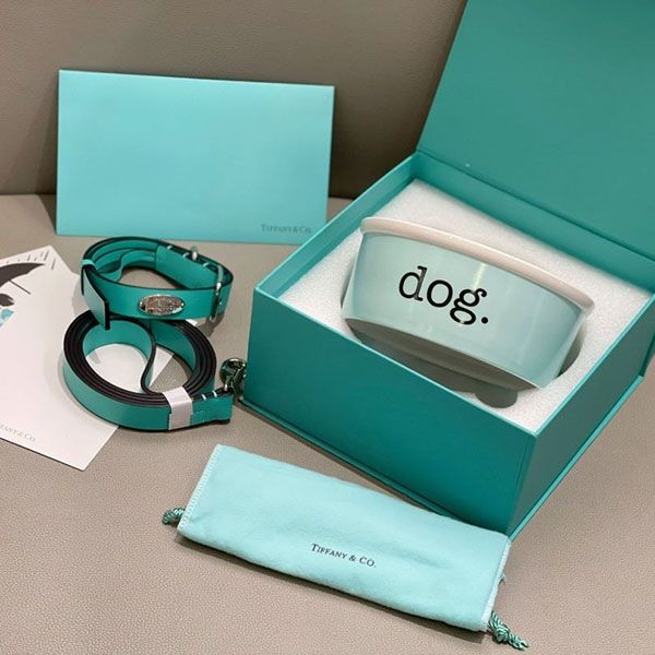 ティファニー 犬や猫 首輪 偽物 ペット カラー＆リーシュ ＆ボウルセット 3個セット w24042901