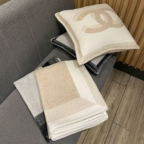 シャネル ココマーククッション w2404304