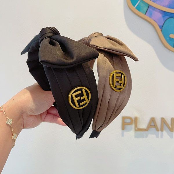 フェンディ カチューシャ コピー w24043076