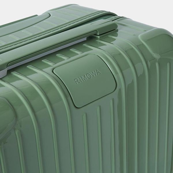 超希少！【リモワ】ESSENTIAL Cabin スーツケース 偽物rw04063