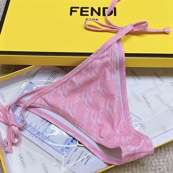 フェンディ 三角ビキニ 偽物 トライアングルトップ w24042202