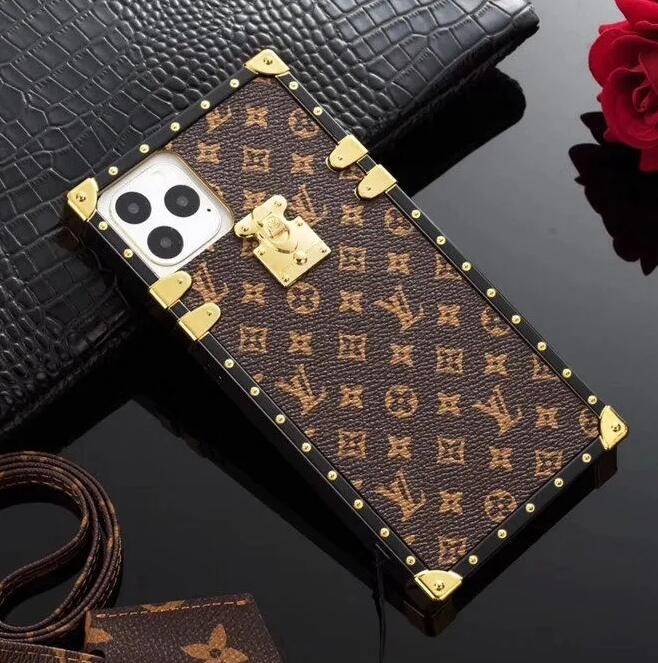 ルイヴィトン Supreme コピー アイトランク iphone15ケース レザーストラップ付き シュプリーム iphone14 pro/13ケース セレブ 激安 7色 24050802