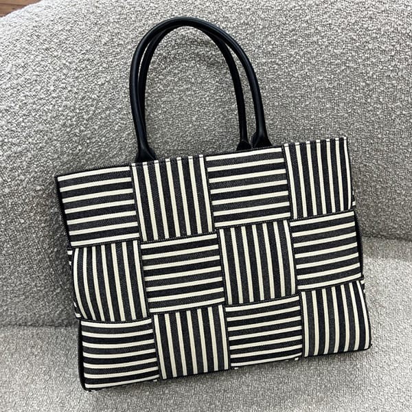 【VIPセールで入荷！】ボッテガ ヴェネタ ミディアム アルコ トートバッグ n級品 787336V4A718765