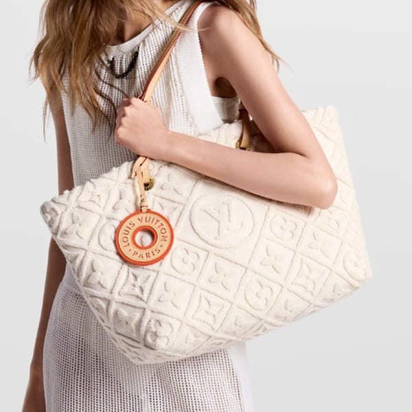 今注目アイテム!ルイヴィトン スーパーコピー バイザプール・トートバッグ 2色 M24726