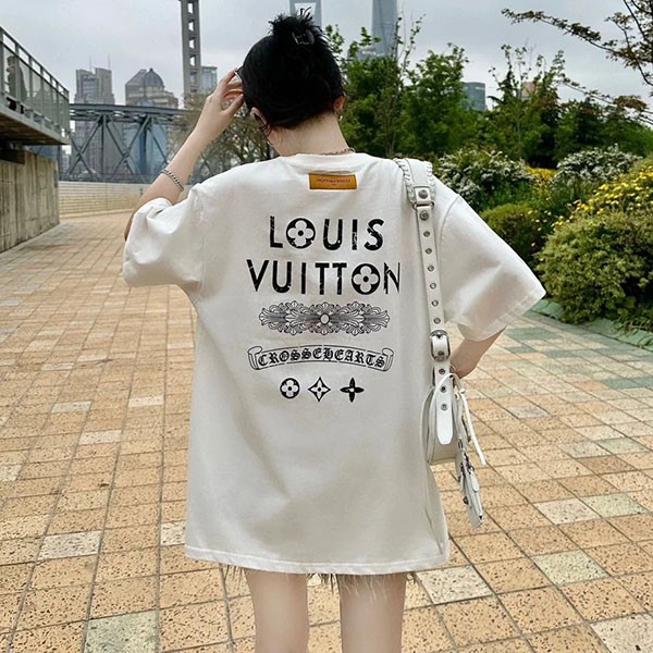 大人気 ルイヴィトン クロムハーツ コラボ Tシャツ コピー w24060701