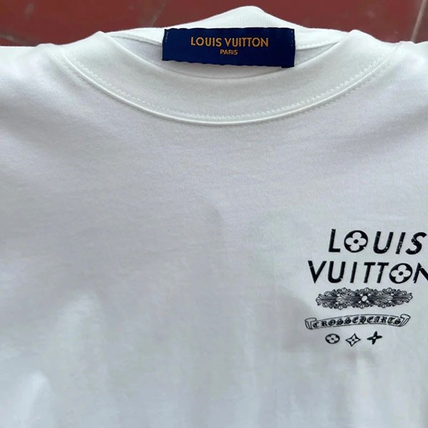 大人気 ルイヴィトン クロムハーツ コラボ Tシャツ コピー w24060701