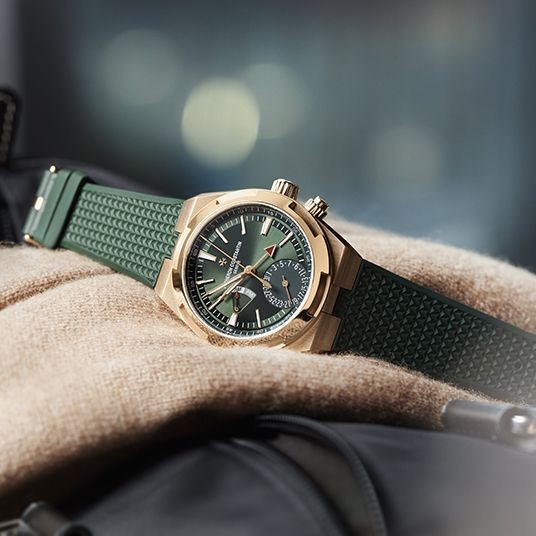 追跡付ヴァシュロン・コンスタンタン オーヴァーシーズ・デュアルタイムB965