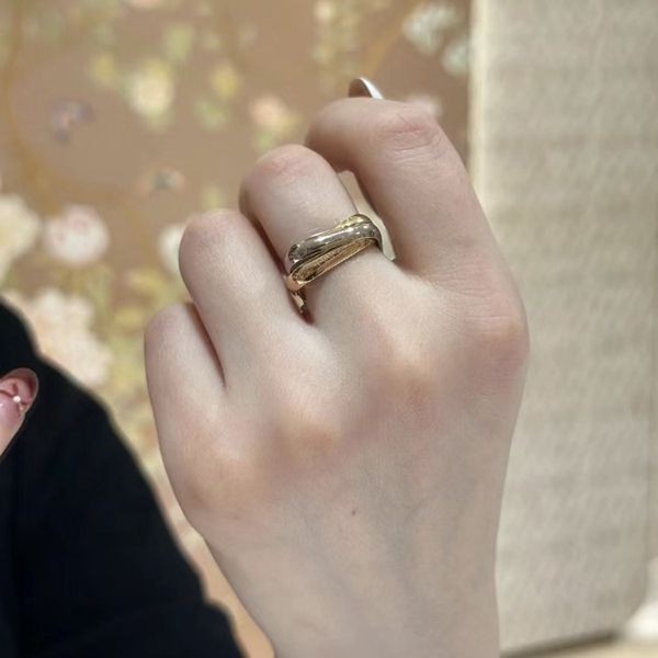 人気急上昇(カルティエ) トリニティリング 偽物ユニセックス B4240600