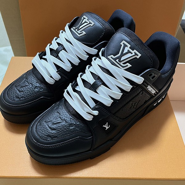 ルイヴィトン トレイナー・ライン スニーカー 偽物 1AAREY