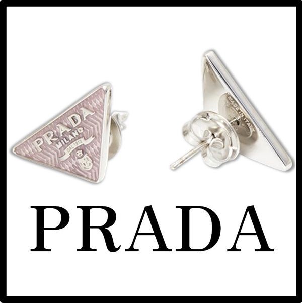 プラダ★トライアングル 偽物ロゴ ピアス 2点セット★PINK 07022