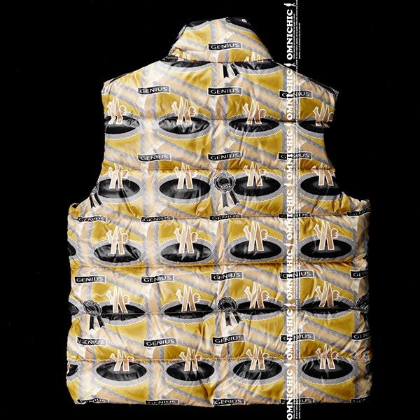 最新でオシャレモンクレール 1952 ジーニアス 偽物 モノグラムロゴダウンベスト 2色 1a50100